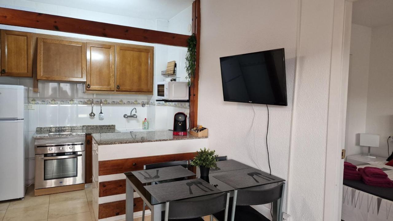 Ferienwohnung Apartamento De 1 Habitacion Frente Al Mar Y Con Piscina Benicàssim Exterior foto