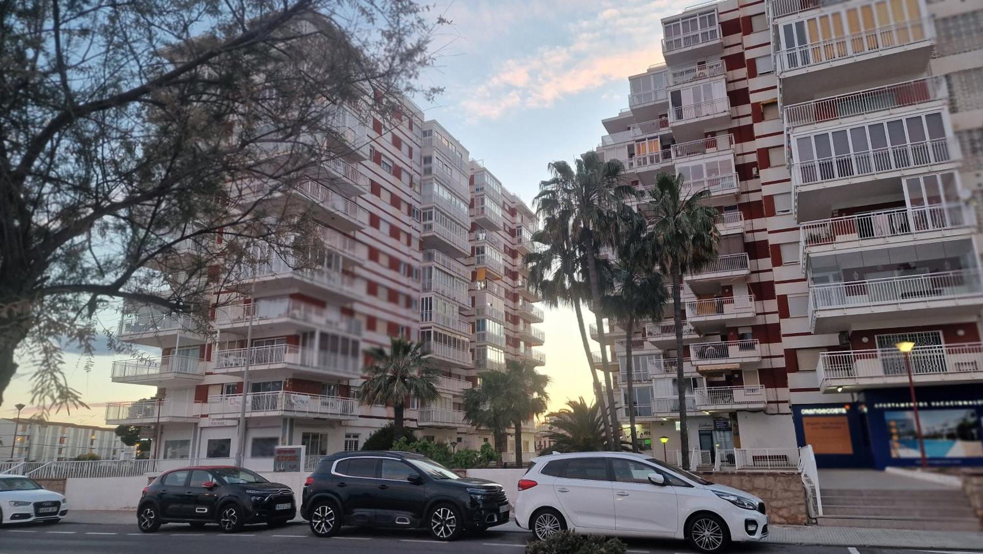 Ferienwohnung Apartamento De 1 Habitacion Frente Al Mar Y Con Piscina Benicàssim Exterior foto