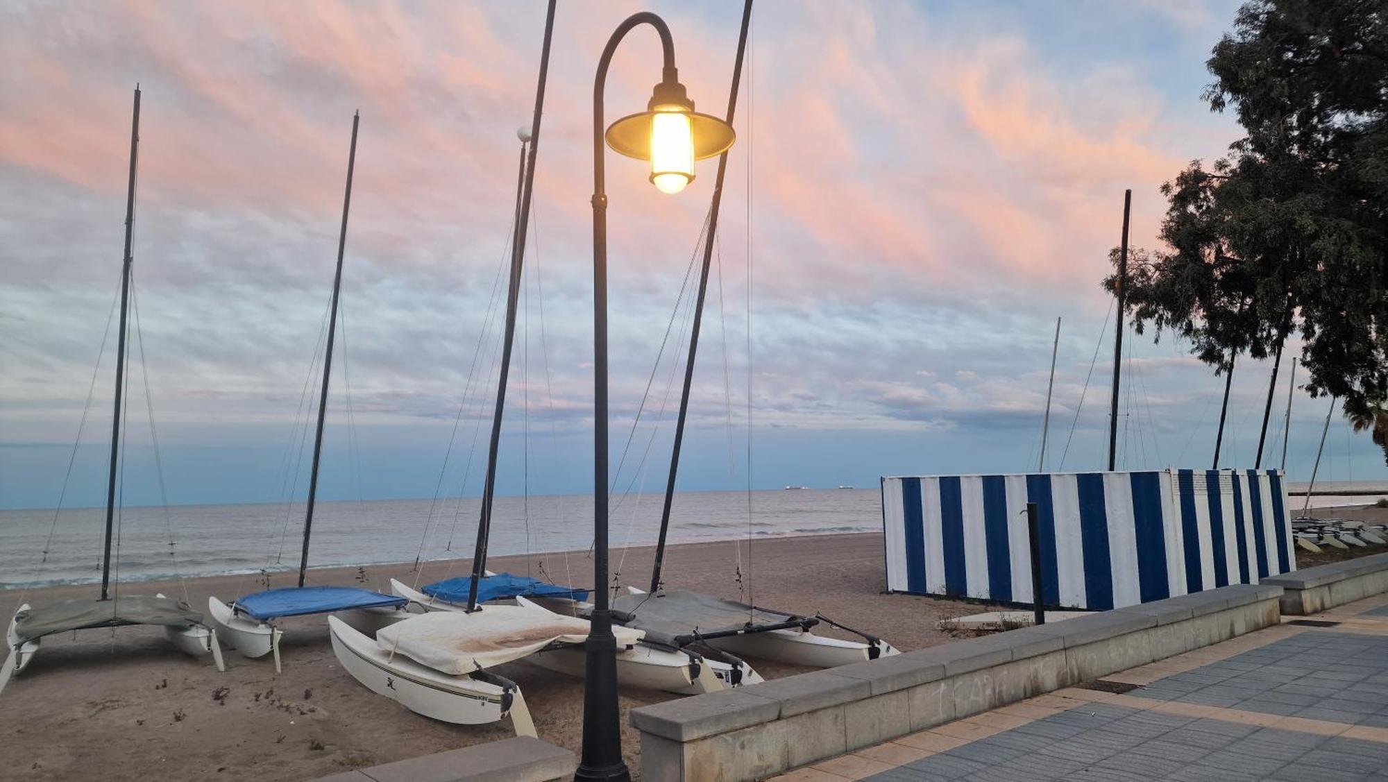 Ferienwohnung Apartamento De 1 Habitacion Frente Al Mar Y Con Piscina Benicàssim Exterior foto
